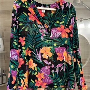 Tommy Bahama Multicolor Floral Blouse size Medium
